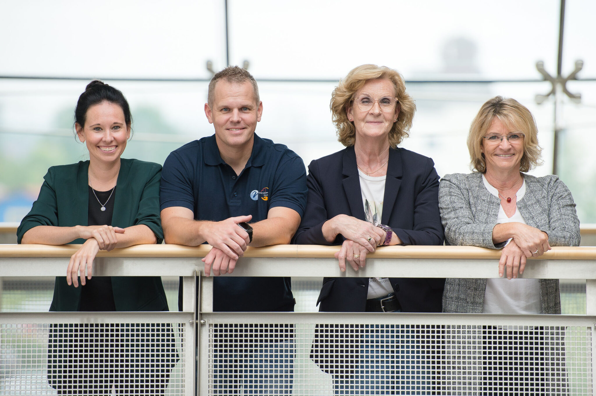 von links: Kristin Kreß (stellv. Leitung), Timo Lindemann (Leitung der Therapieabteilung & des Therapeuticum Herz-Jesu), Britta Fondermann (Verwaltung), Heike Remmert (Administration)